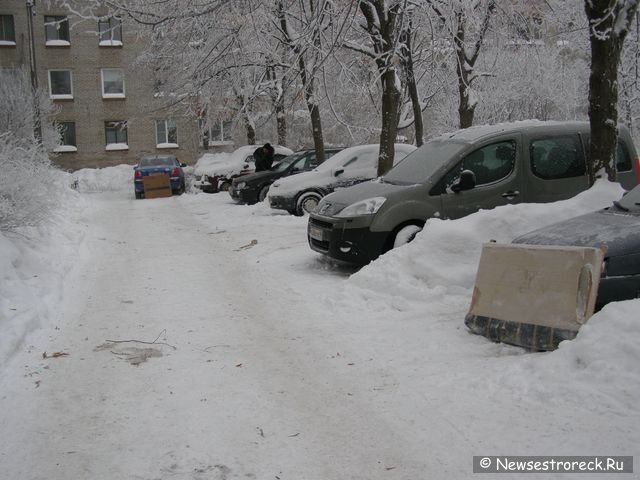 Война за парковочное место во дворах Сестрорецка