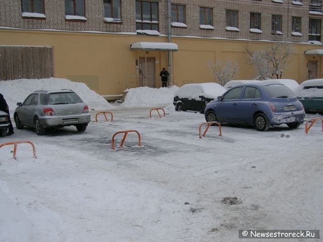 Война за парковочное место во дворах Сестрорецка