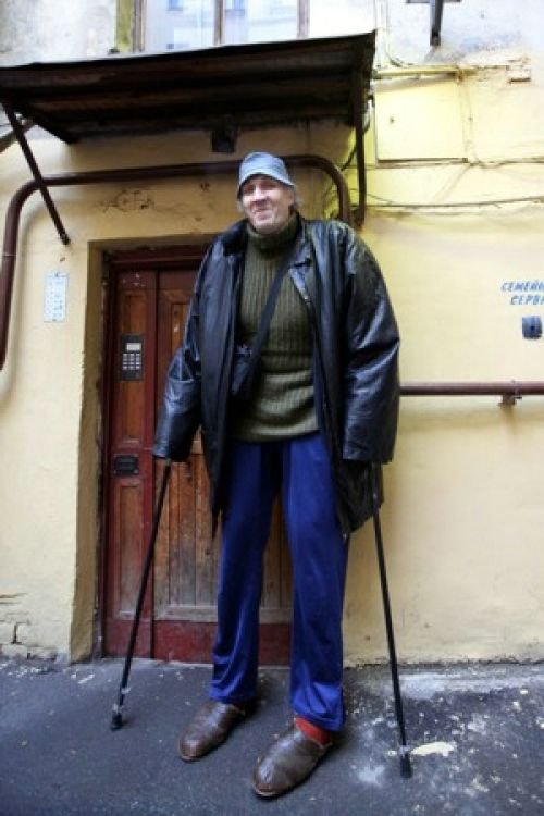 Самый высокий человек России госпитализирован в больницу Сестрорецка