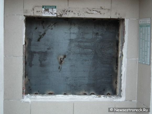 В Сестрорецке на ул.Володарского демонтировали банкомат