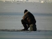 Синоптики просят рыбаков не выходить на лед в новогодние праздники