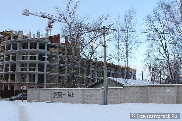 Рабочие разрыли бомбоубежище на вокзале Рабочие разрыли бомбоубежище на вокзале