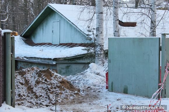 Рабочие разрыли бомбоубежище на вокзале Рабочие разрыли бомбоубежище на вокзале