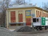У дома №6 по ул.Воскова организовали площадку для уличной торговли