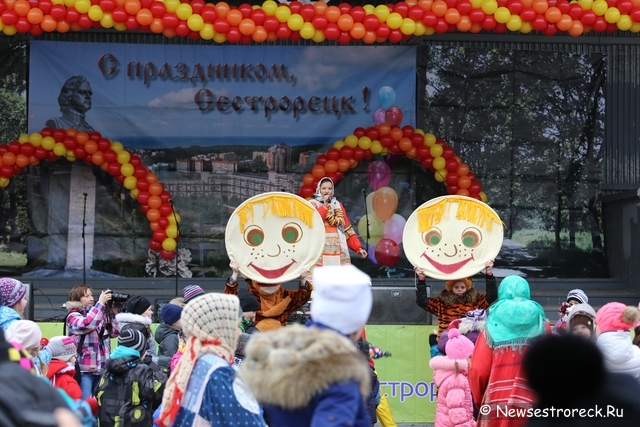 Уходи, зима! В Сестрорецке отметили Масленицу Уходи, зима! В Сестрорецке отметили Масленицу