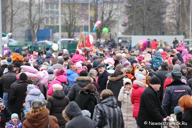 Уходи, зима! В Сестрорецке отметили Масленицу Уходи, зима! В Сестрорецке отметили Масленицу