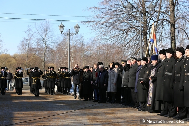 В Сестрорецке отметили День моряка-подводника 2014