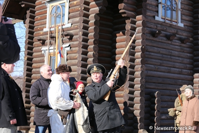 В Сестрорецке отметили День моряка-подводника 2014