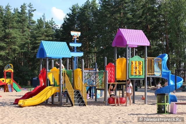 На пляжах Курортного района установили игровые площадки