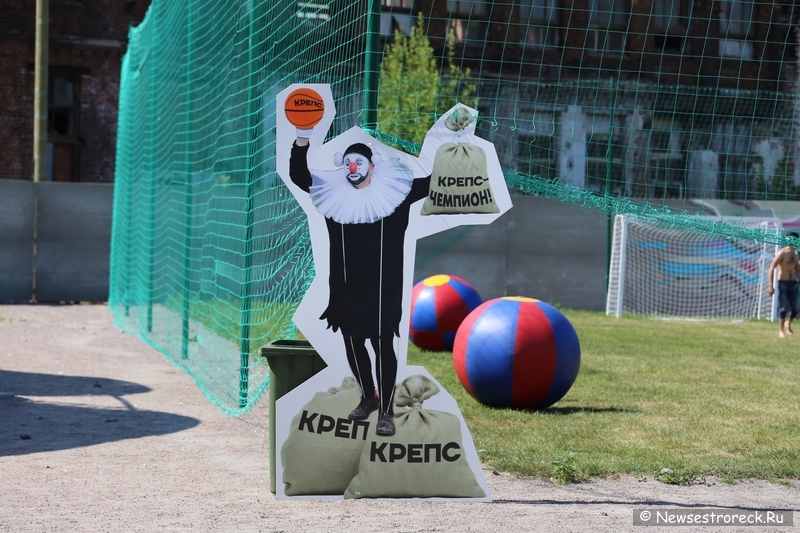 День строителя "Крепс 2014" прошел на Петровском Арсенале День строителя "Крепс 2014" прошел на Петровском Арсенале