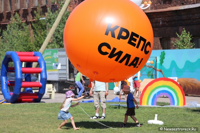 День строителя "Крепс 2014" прошел на Петровском Арсенале День строителя "Крепс 2014" прошел на Петровском Арсенале