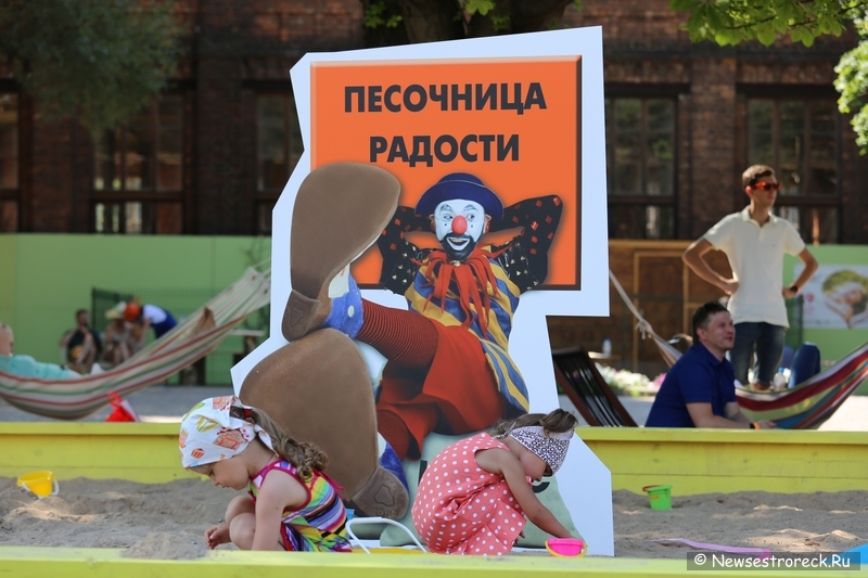 День строителя "Крепс 2014" прошел на Петровском Арсенале День строителя "Крепс 2014" прошел на Петровском Арсенале