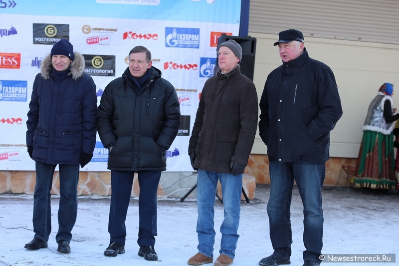 В Сестрорецке состоялся турнир по волейболу на снегу «Snow Volley Christmas-2015»