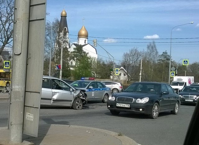 Серьзное ДТП на перекрестке ул.Мосина и Приморского шоссе