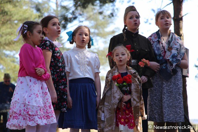 На сестрорецком рубеже прошел спектакль "ГУЛЯ КОРОЛЁВА"