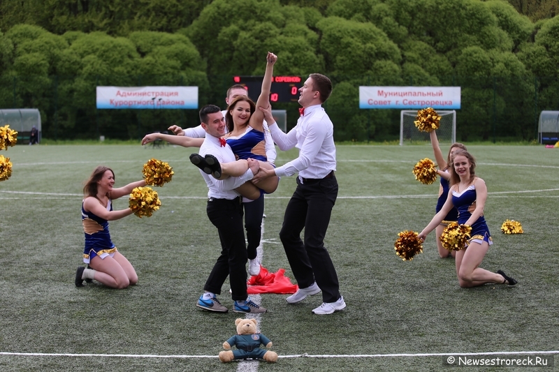 В Сестрорецке прошел открытый Кубок по черлидингу «CHEER OPEN - 2015» В Сестрорецке прошел открытый Кубок по черлидингу «CHEER OPEN - 2015»