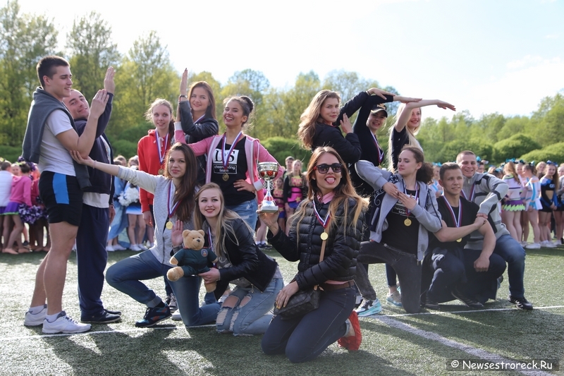 В Сестрорецке прошел открытый Кубок по черлидингу «CHEER OPEN - 2015» В Сестрорецке прошел открытый Кубок по черлидингу «CHEER OPEN - 2015»