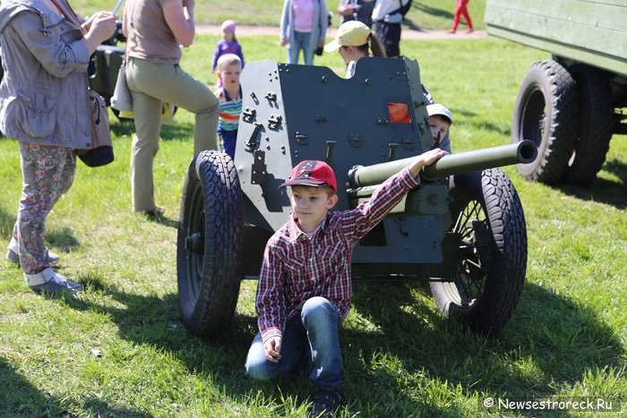 В Сестрорецке отметили День пограничника 2015