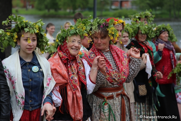 Народный праздник "Троица" прошел в Сестрорецке