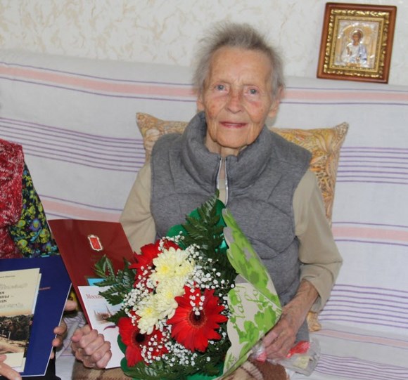 Сестроречанка Зоя Семеновна получила поздравления от Президента России