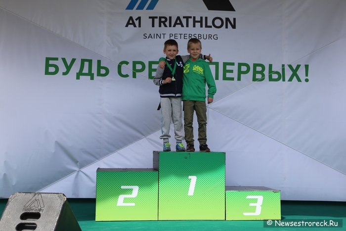 Сегодня состоялось открытие триатлона на Петровском арсенале Сегодня состоялось открытие триатлона на Петровском арсенале