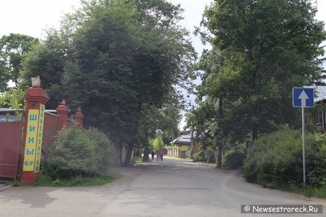 На ул.Полевая организовано одностороннее движение