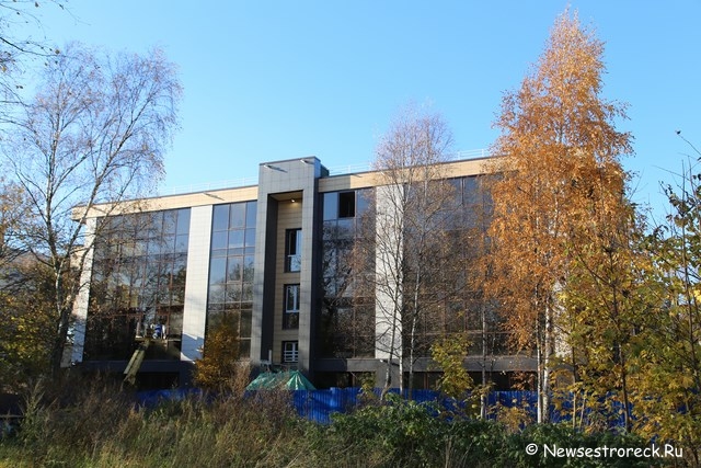 В Сестрорецке появился жилой дом в стилистике европейских общежитий В Сестрорецке появился жилой дом в стилистике европейских общежитий