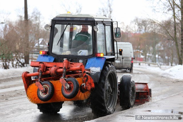 Коммунальщиков Сестрорецка накажут за некачественную уборку снега