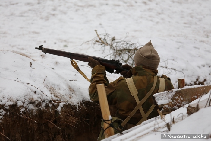 В Сестрорецке состоялась военно-историческая реконструкция "Западный фронт" В Сестрорецке состоялась военно-историческая реконструкция "Западный фронт"
