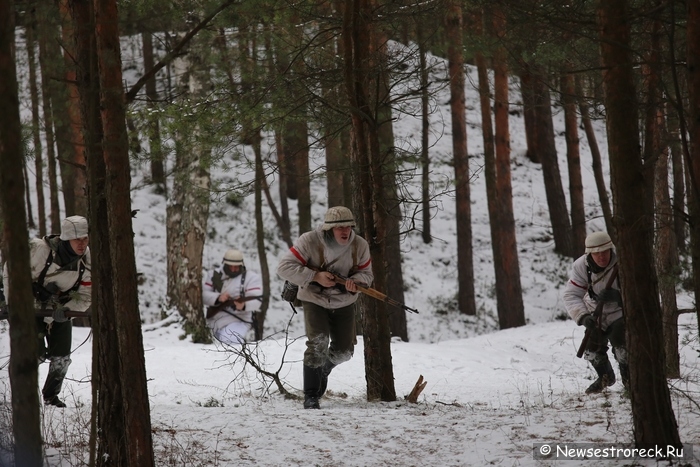 В Сестрорецке состоялась военно-историческая реконструкция "Западный фронт"