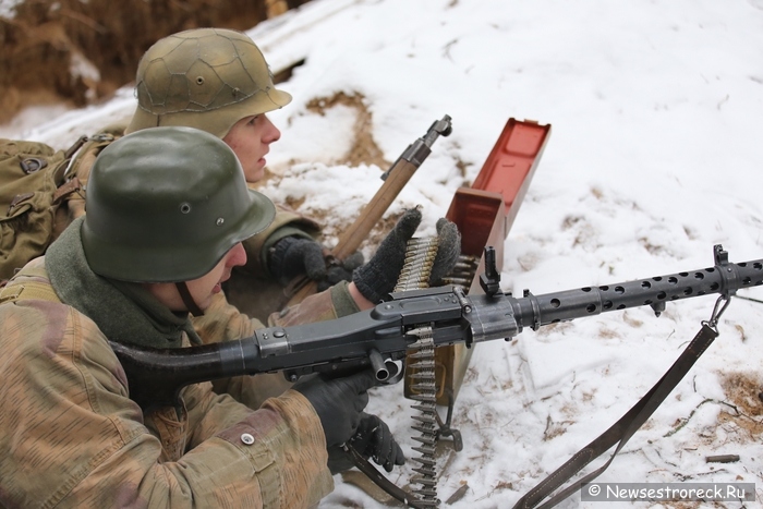 В Сестрорецке состоялась военно-историческая реконструкция "Западный фронт" В Сестрорецке состоялась военно-историческая реконструкция "Западный фронт"