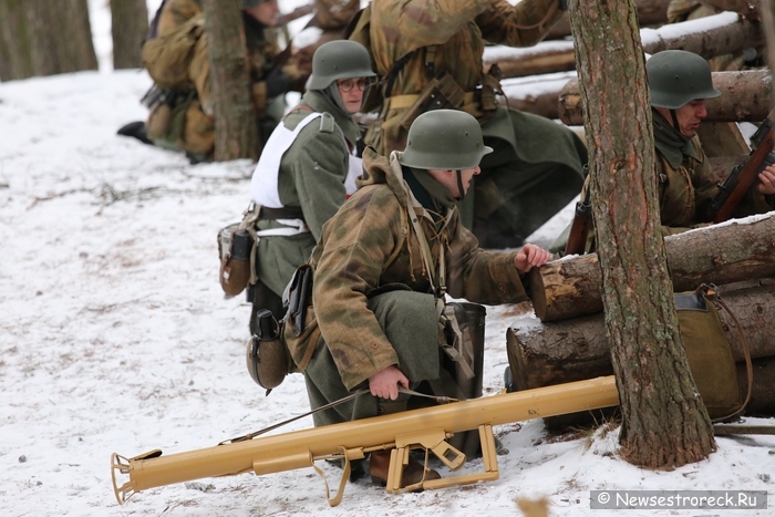 В Сестрорецке состоялась военно-историческая реконструкция "Западный фронт"