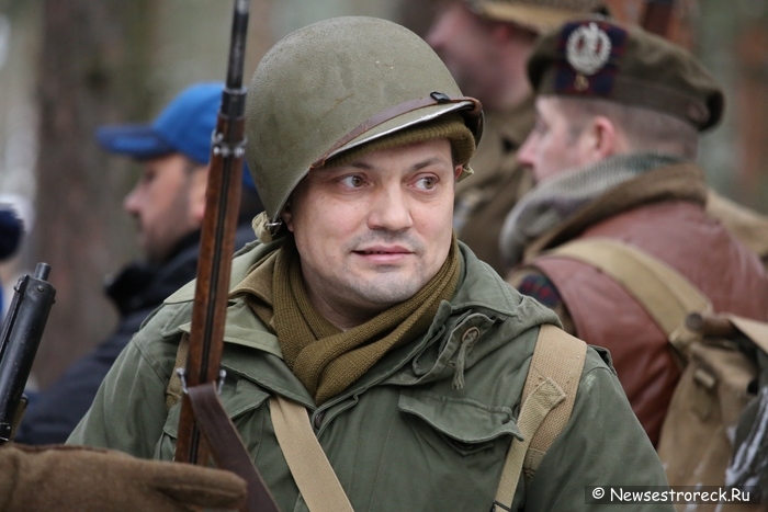 В Сестрорецке состоялась военно-историческая реконструкция "Западный фронт" В Сестрорецке состоялась военно-историческая реконструкция "Западный фронт"