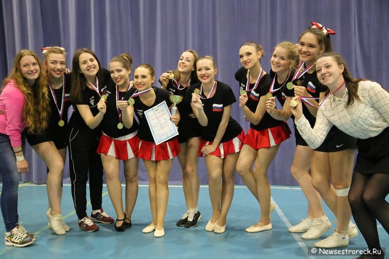 Турнир по черлидингу «CHEER OPEN - 2016» прошел в Сестрорецке Турнир по черлидингу «CHEER OPEN - 2016» прошел в Сестрорецке