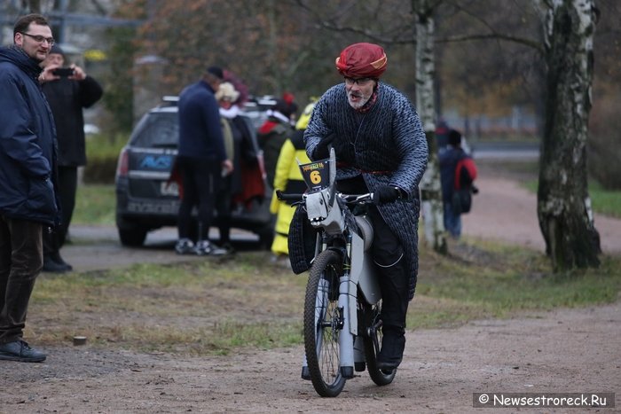 Костюмированная велогонка «Тыква Рейс - 2016» прошла в Сестрорецке