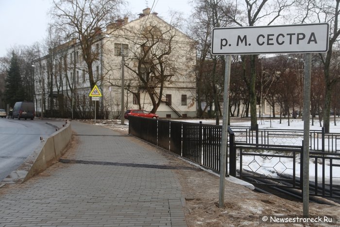 У реки Малая Сестра установили правильные знаки У реки Малая Сестра установили правильные знаки
