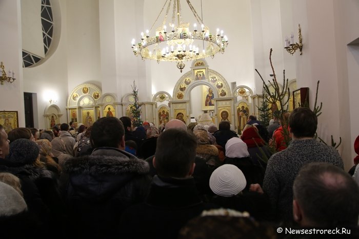 Православные сестроречане встретили Рождество Православные сестроречане встретили Рождество