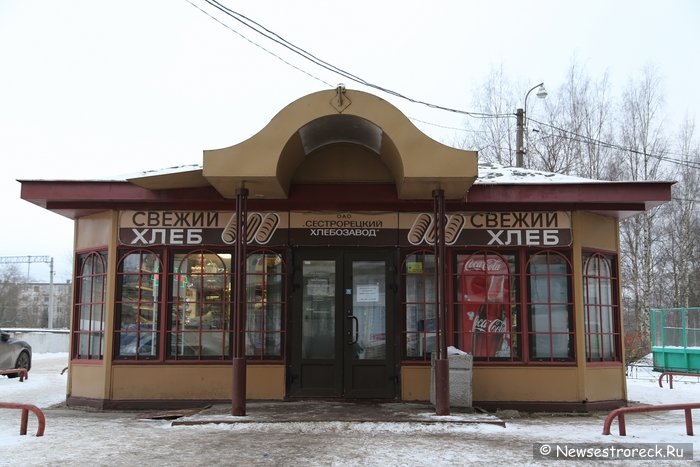 В Сестрорецке раздают бесплатный хлеб пенсионерам В Сестрорецке раздают бесплатный хлеб пенсионерам