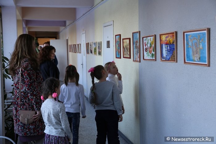 В санатории "Дюны" состоялось открытие выставки "Детский взгляд"