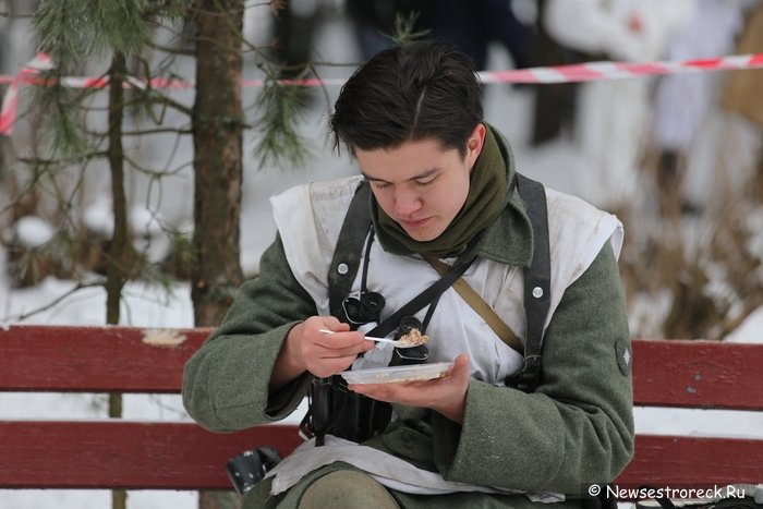 В Сестрорецке прошел военно-исторический фестиваль «Западный фронт» В Сестрорецке прошел военно-исторический фестиваль «Западный фронт»