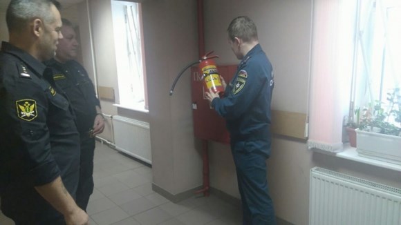 В здании Сестрорецкого суда была проведена тренировочная эвакуация В здании Сестрорецкого суда была проведена тренировочная эвакуация
