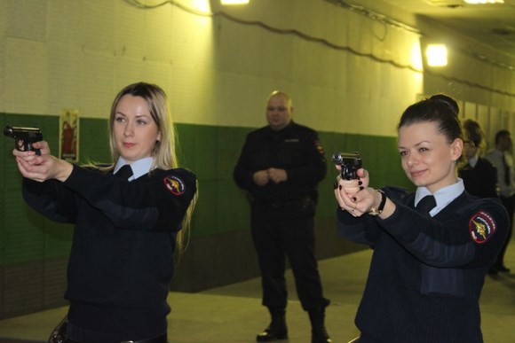 В ОМВД России по Курортному р-ну определили лучших в стрельбе среди женщин