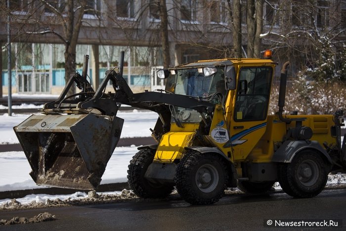 Снегопад не застал врасплох коммунальные службы Курортного района Снегопад не застал врасплох коммунальные службы Курортного района