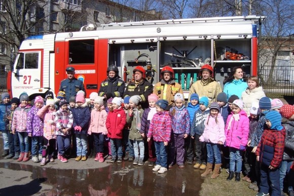 В ГБДОУ №27 состоялось тематическое мероприятие, посвящённое Дню пожарной охраны