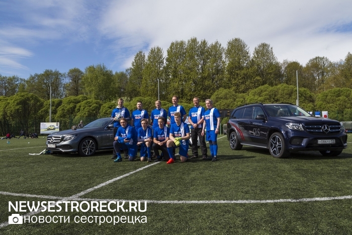 В Сестрорецке состоялся VI турнир по мини-футболу среди дипломатов и бизнесменов В Сестрорецке состоялся VI турнир по мини-футболу среди дипломатов и бизнесменов