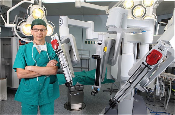 В больнице №40 выполнили тысячную роботическую операцию