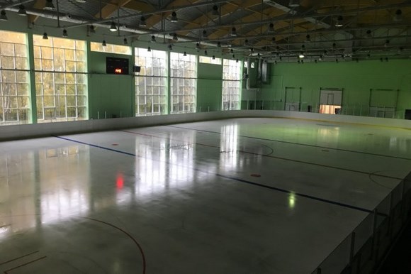 В Сестрорецке введен в эксплуатацию крытый каток В Сестрорецке введен в эксплуатацию крытый каток
