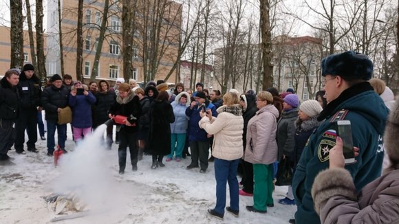 В городской больнице №40 провели инструктаж по пожарной безопасности В городской больнице №40 провели инструктаж по пожарной безопасности