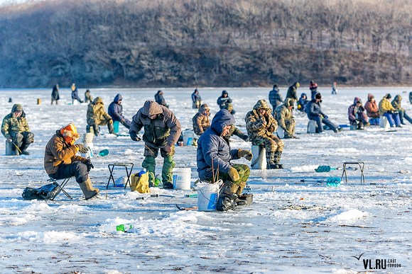 Спасатели и правоохранители вышли на борьбу с рыбаками