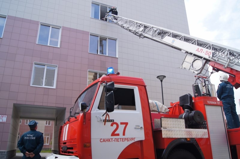 Работники больницы № 40 учились действовать в случае пожара